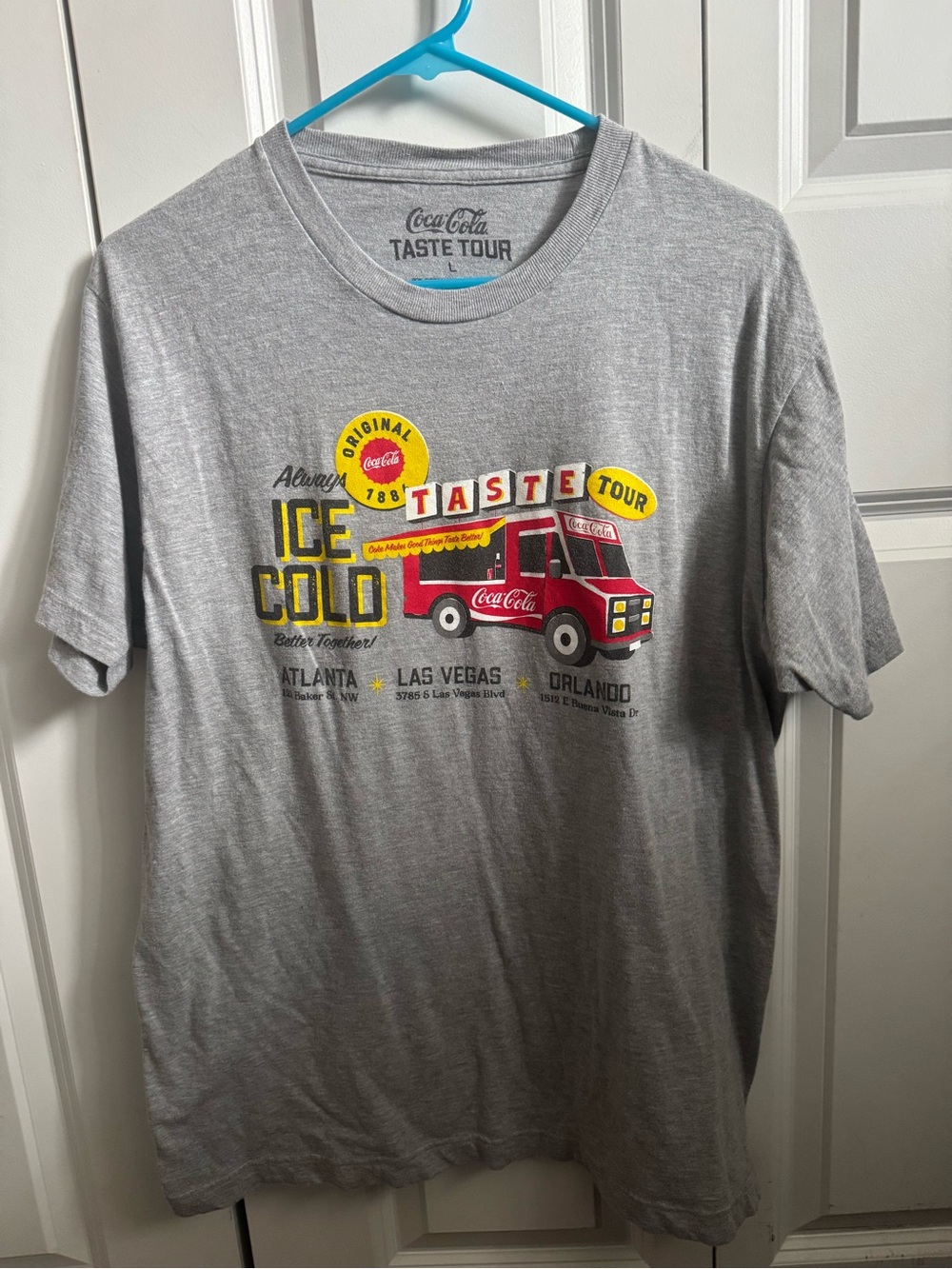 🌟 4 for $20 Sale!! 
Coca Cola Gray Short Sleeve 'Taste Tour' Graphic Tee with Re